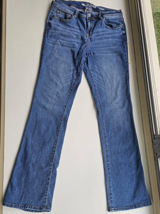 Wallflower Denim - Wallflower Legendary Fit Junior's Medium Blue Boot Cut Jeans - Size 13
